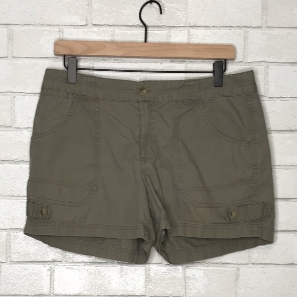 Columbia Pants - Columbia Omni-Wick Women’s Cargo Chino Shorts Sz. 10